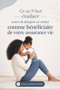 Illustration d'une femme réfléchissant à l'assurance vie en tenant une photo de son enfant.