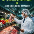 Une femme examine des documents lors d'un audit de sécurité alimentaire.